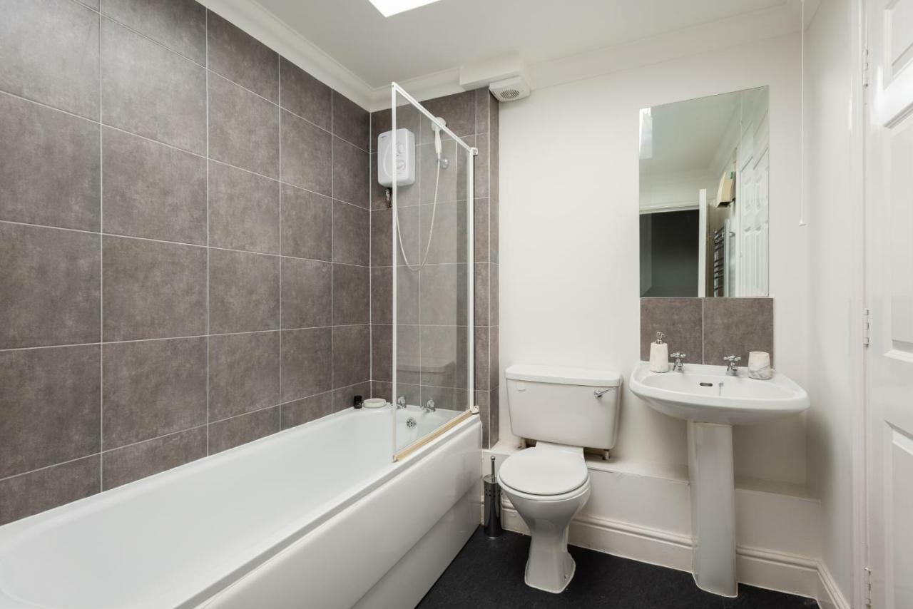 The Old Station House - Stylish & Central 2Bdr Apartment Oxford Eksteriør billede